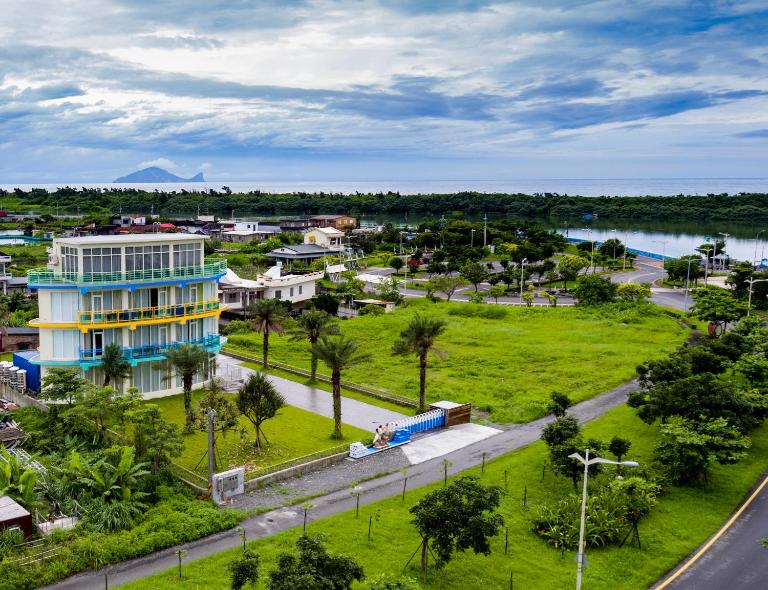 The Riverview Retreats - Bed and Breakfast Wujie