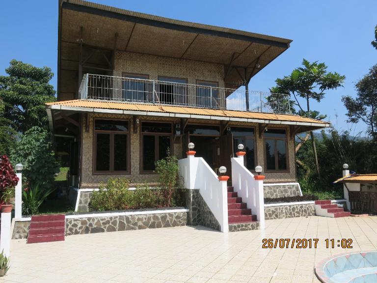 Salak Sunrise Homestead - B&B Bogor