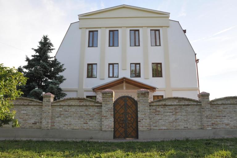 Dom Fedorovyh - B&B Serhiyivka