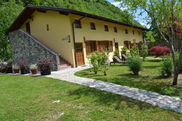 Počitniška hiša Lazar - B&B Caporetto