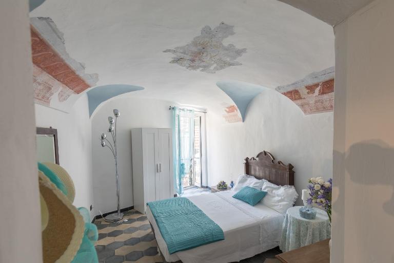 DUSSAIGA - Camera Del Fiordaliso - B&B Dolceacqua