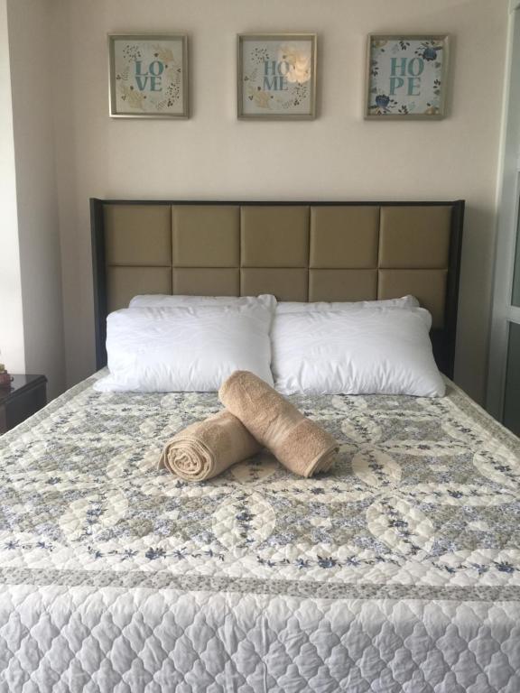 Blissful Hill Tagaytay Condotel with Netflix - Chambres d'hôtes Tagaïtaï
