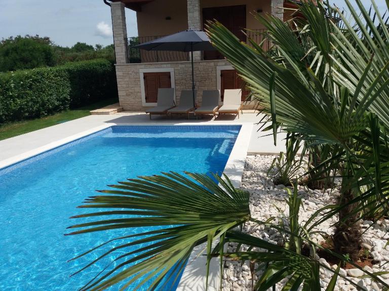 Holiday home Krase only 300m from sea - B&B Medulin