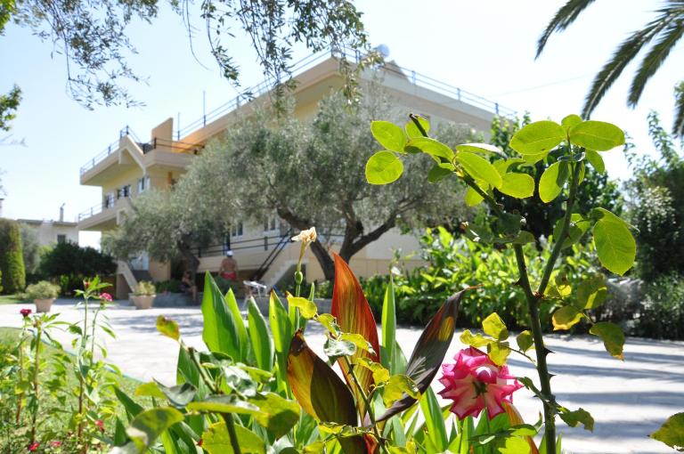Villa Annilena - Bed and Breakfast Erateiní