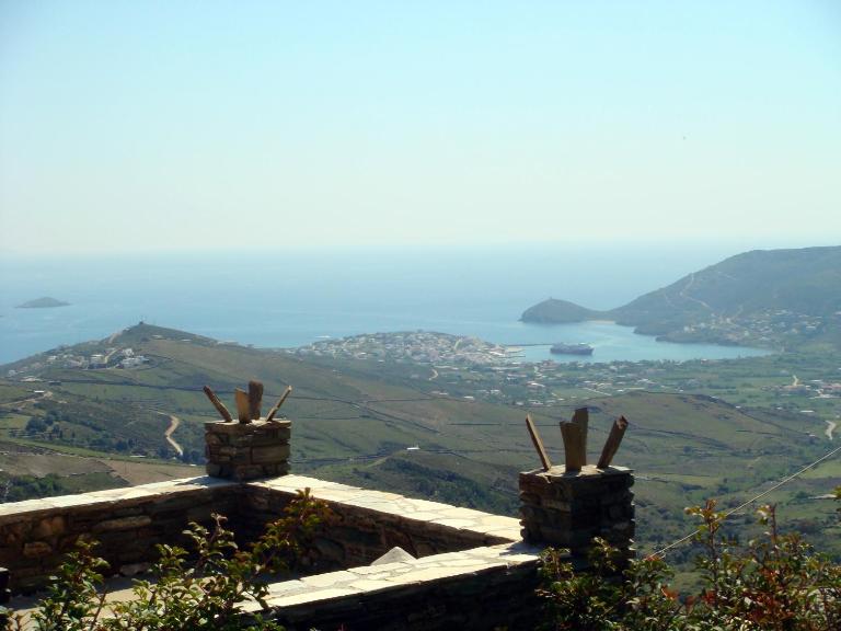 Villa Pergola Andros - Chambres d'hôtes Gávrio
