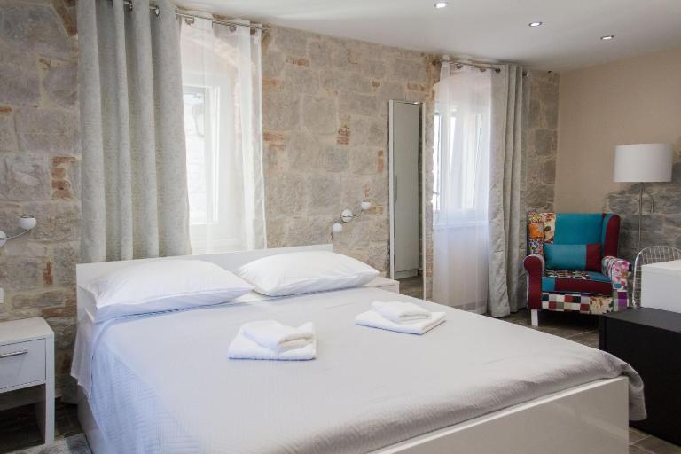 Elegant Residence Rooms & Apartments - B&B Split