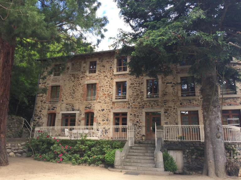 ADONIS CHAMBRES D'HOTES - Bed and Breakfast Saint-Germain-Laprade