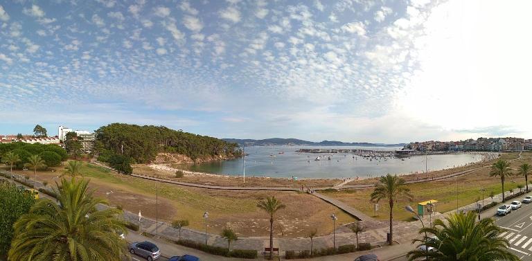 Hostal Brisa do mar - Bed and Breakfast Portonovo