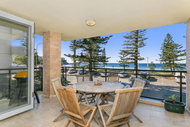 Beachfront on Golden Mile - B&B Sydney