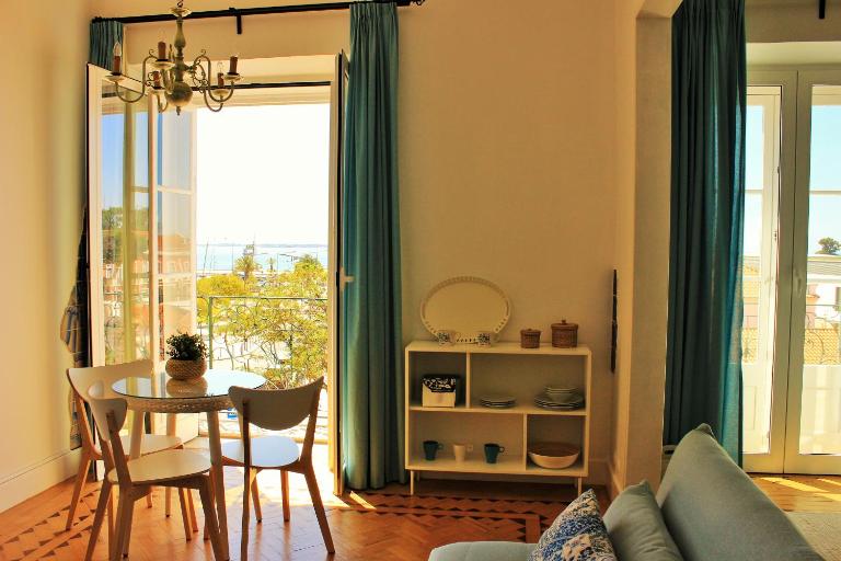 Alojamentos Vista Mar-Luisa Todi - B&B Setúbal