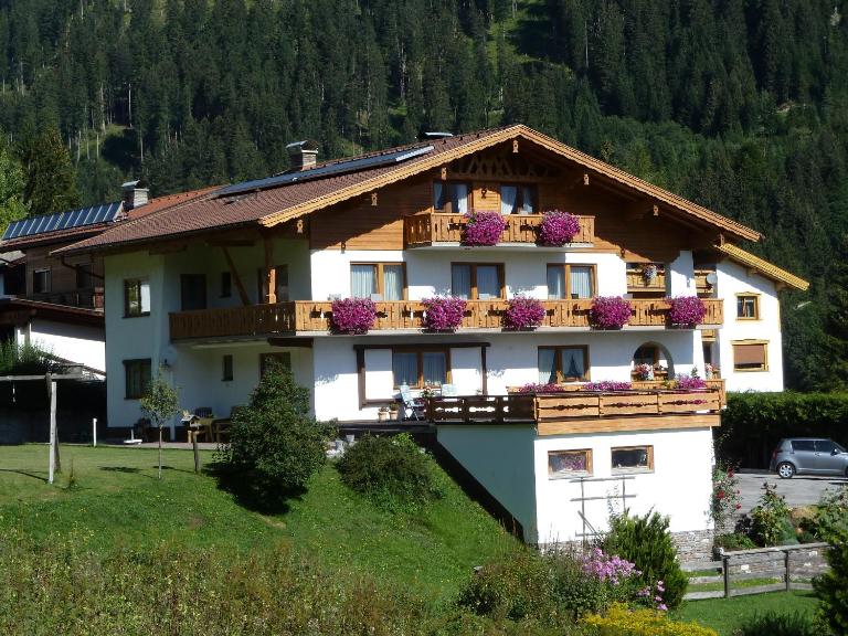 Haus Antonia - B&B Lermoos