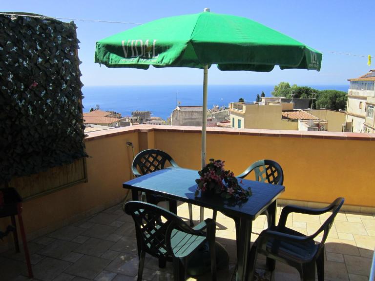 Taormina Castle and Sea View1 - B&B Taormina