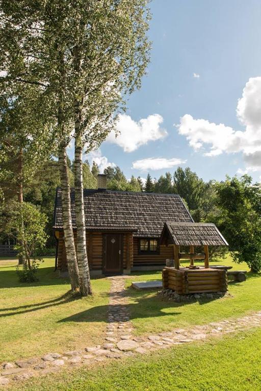 Pinnamäe Holiday House - Bed and Breakfast Partsi
