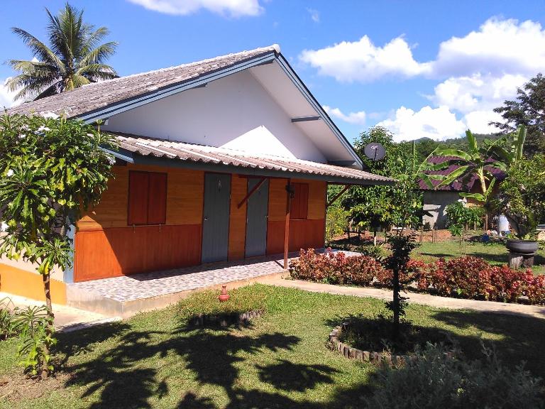 Ban Suan Sukjai Mae Sariang - Ferienwohnung Ban Tha Song Yang