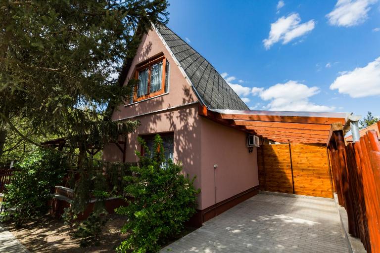 Mineral apartman Smaragd - Ferienwohnung Nyíregyháza