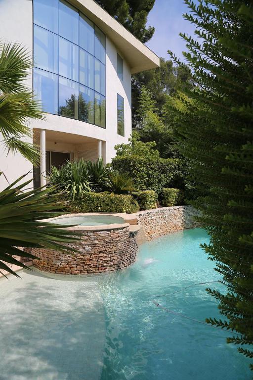 La Villa Saint Jean BAS DE VILLA - B&B La Ciotat