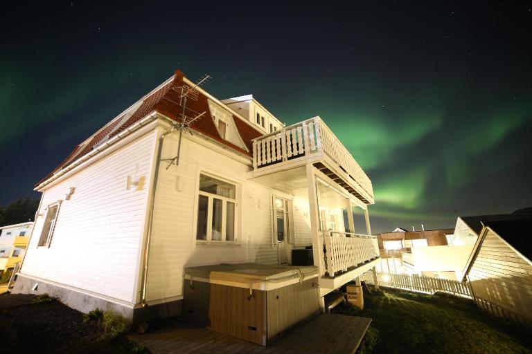 BraMy Apartments The Bucks Villa - B&B Tromsø