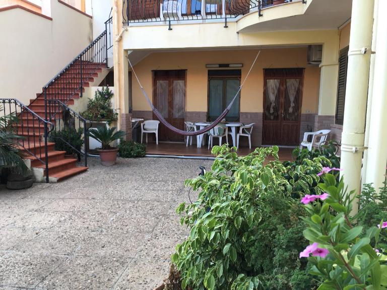 Anna Apartment - Ferienwohnung Villaputzu