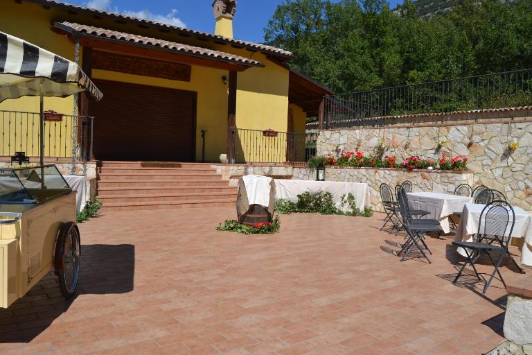 Agriturismo Centuria - B&B San Pio delle Camere