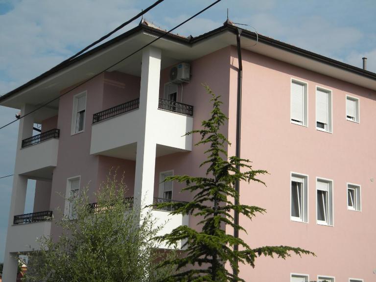 Apartment Srebrni oblak - Chambres d'hôtes Aranđelovac
