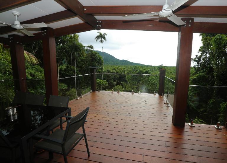 Stonewood Views - B&B Diwan