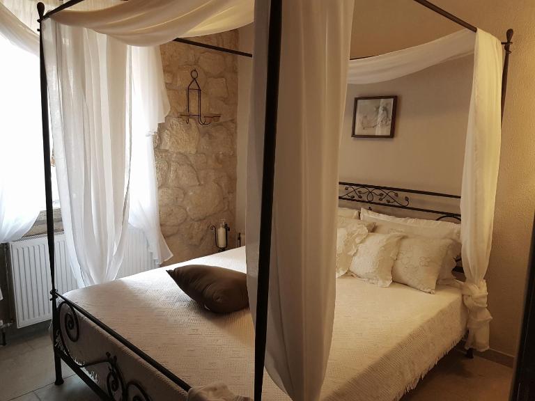 Oikia I, Luxury Stone House in Elani - B&B Síviri