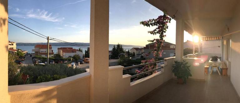 Apartment Ribicic - B&B Omiš