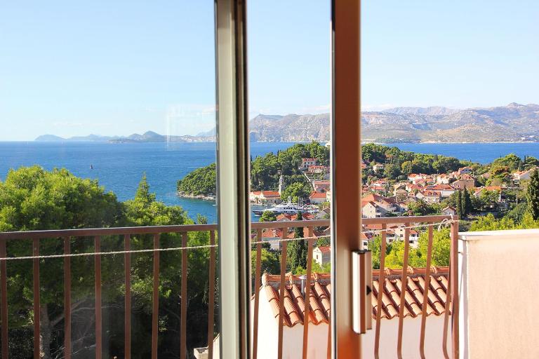 Fenix Superior Apartment - Bed and Breakfast Cavtat