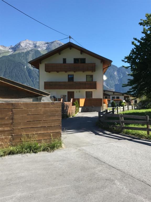 Pferdehof Bachegg - B&B Tobadill