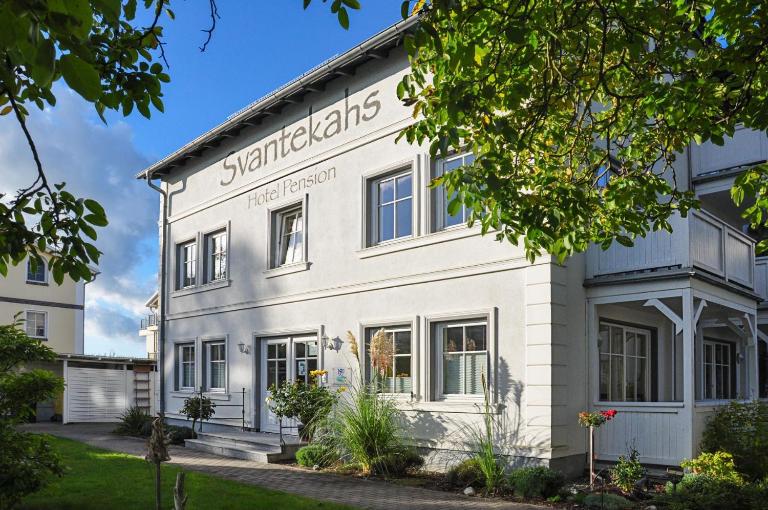 Haus Svantekahs - Bed and Breakfast Glowe