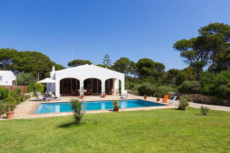 Casa con jardín y piscina - MORELL ONZE - B&B Cala Morell