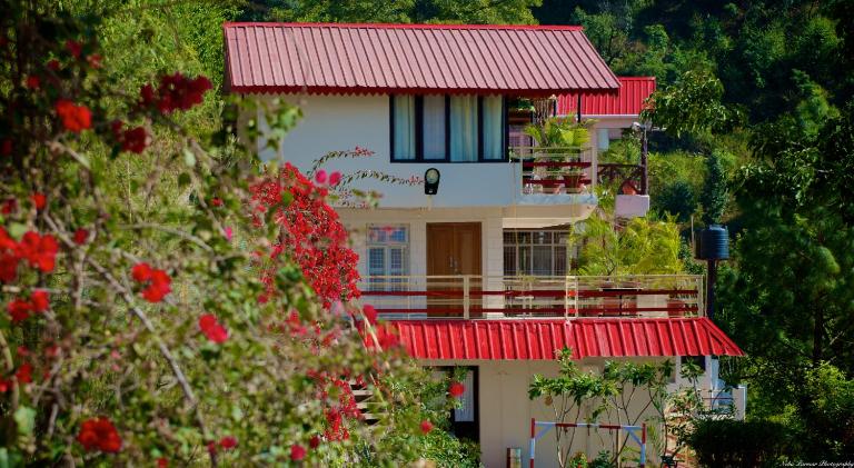 Magpie Retreat - B&B Bhimtal