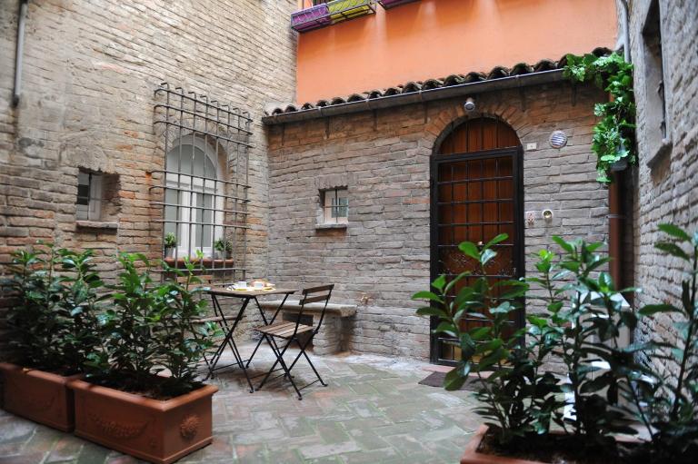 Oberdan Apartment - B&B Bologna