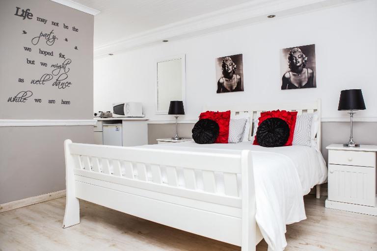 Golden Key Guesthouse - B&B Vredenburg