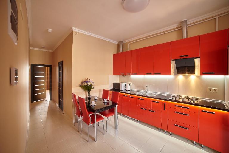 2 Bedrooms Apartment 150m from Opera House - Ferienwohnung Lwiw