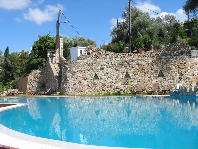 Shambala Apartments - B&B Liapades