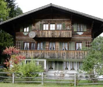 Chalet Kanderhus - Ferienwohnung Kandersteg