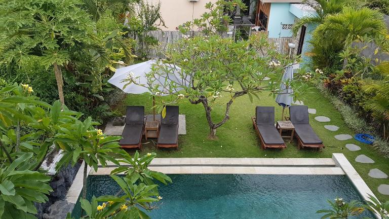 Koming Guest House - Bed and Breakfast Canggu