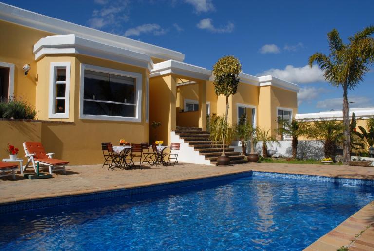Big6 Guesthouse - B&B Somerset West