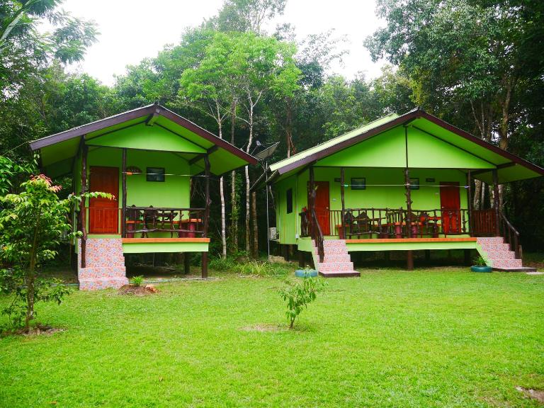 Mata Guesthouse - Bed and Breakfast Ko Kood