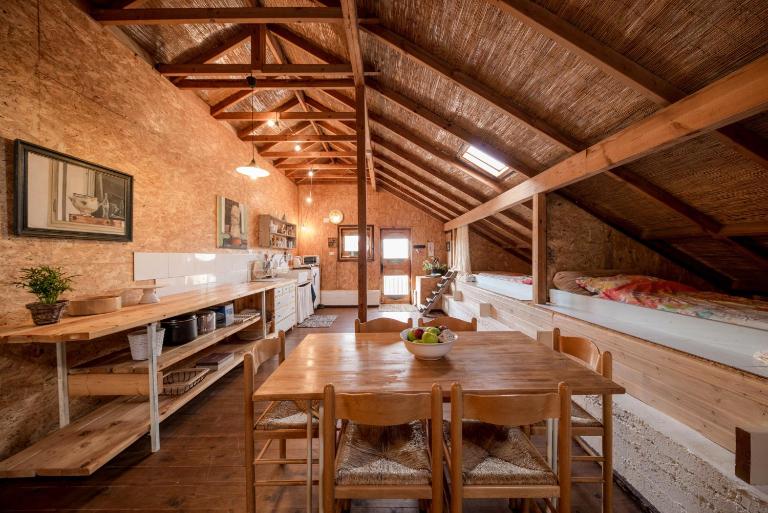 Healing Hands - B&B Merom Golan