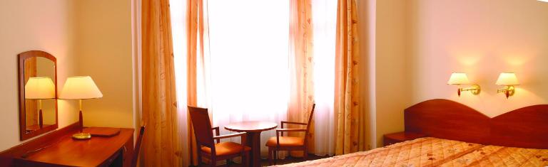 Nasz Klub - Pokoje Gościnne - B&B Poznan