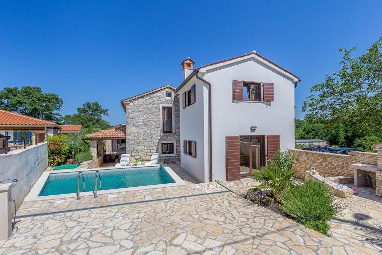 Villa Mala Hiza - Bed and Breakfast Svetvinčenat
