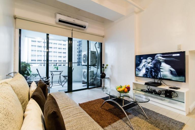 Luxury spacious 2BR in Salcedo Village - B&B Manila