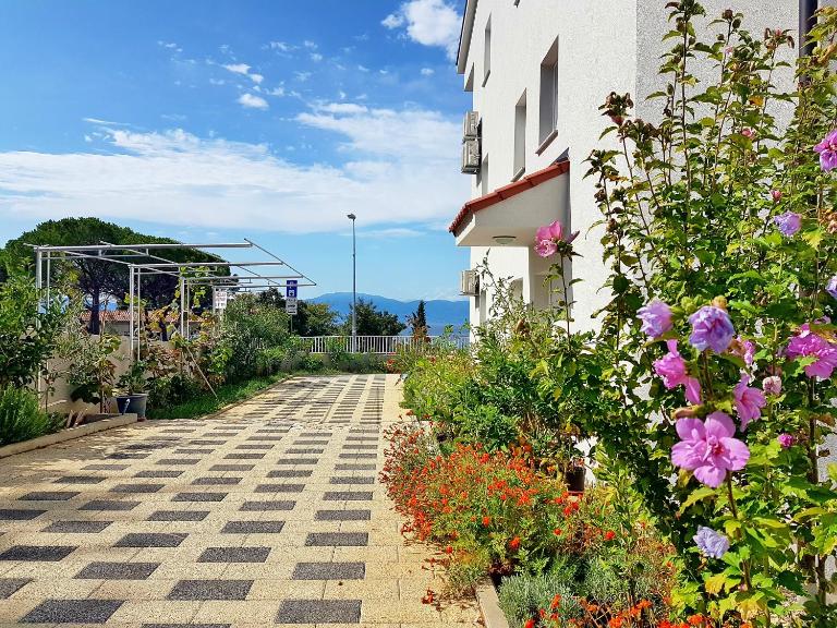 Apartment Milka 1 - Bed and Breakfast Njivice