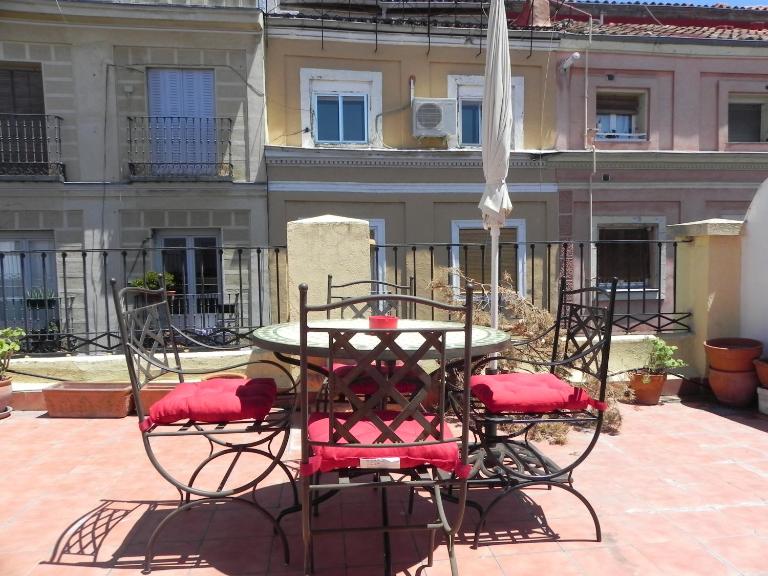 Spacious Penthouse with Large Terrace in Malasaña - B&B Madrid