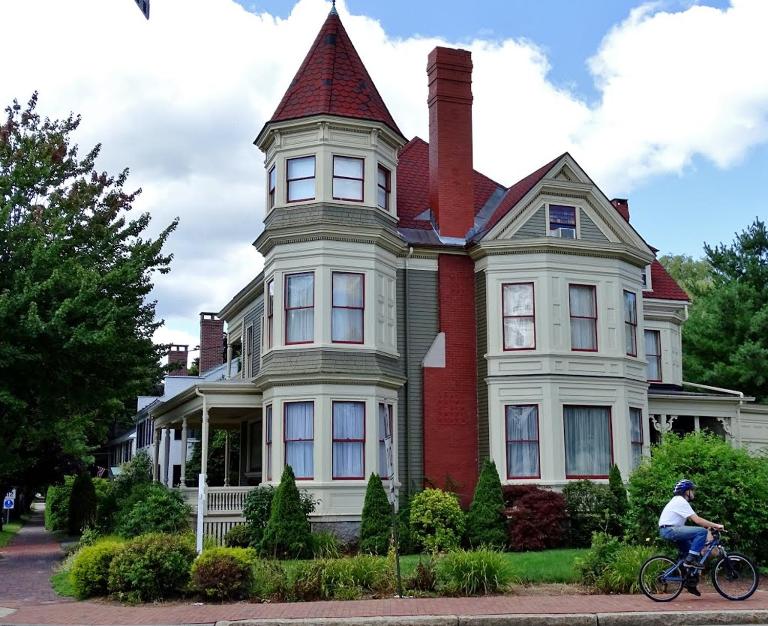 The Gregory House - A Maine Victorian Mansion - Bed and Breakfast Saco
