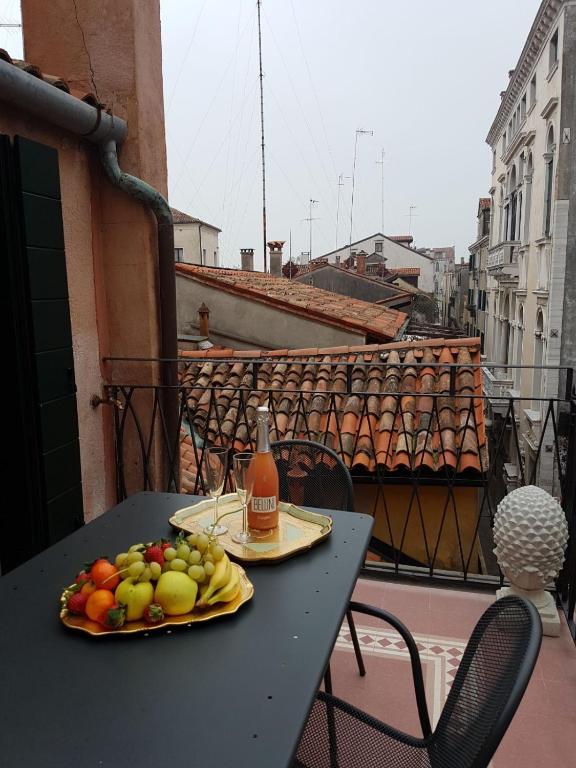 Cà Manzoni Apartment with Terrace - B&B Venecia