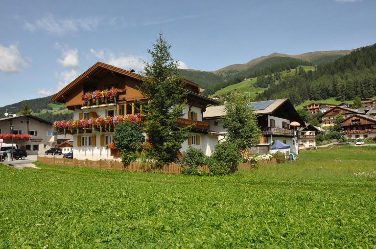 Haus Pfeifhofer - B&B Sesto