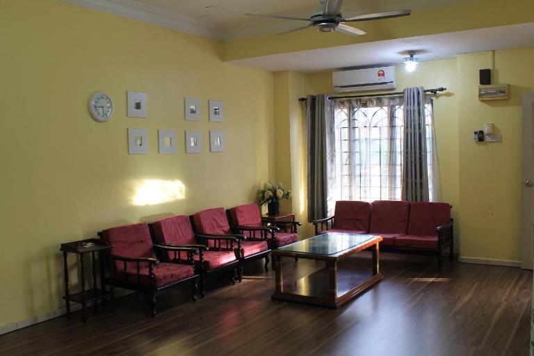Nilai Impian Homestay @ Dillenia - B&B Kampung Baharu Nilai